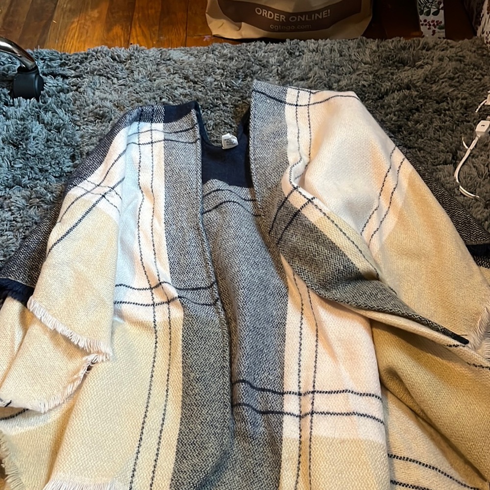Crisscross pattern shall